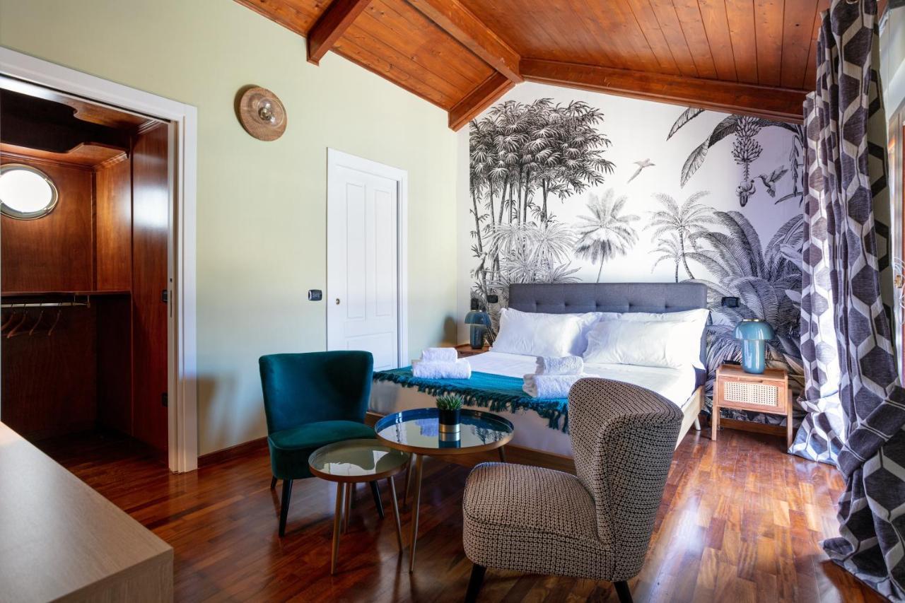 Pavean Suites Frattaminore Buitenkant foto
